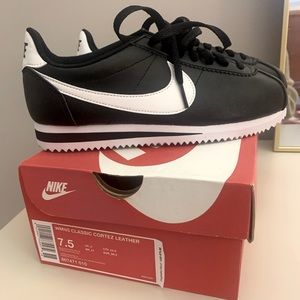 Women’s Nike Cortez 7.5